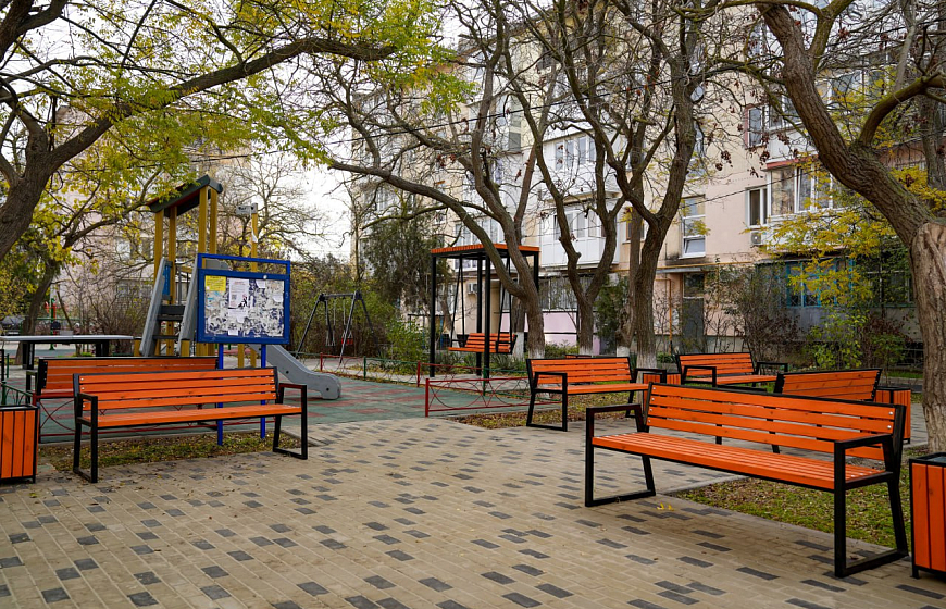 В Евпатории открыли сквер памяти погибших в результате взрыва жилого дома по ул. Некрасова